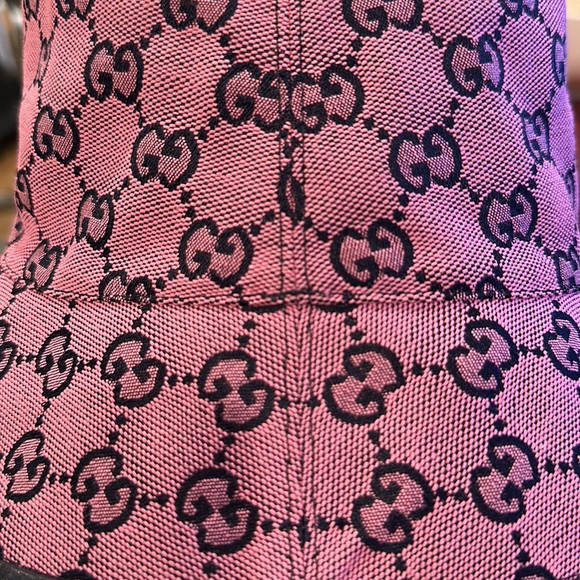 Gucci
Women's Purple Gg Multicolor Canvas Bucket Hat - Picture 15 of 17